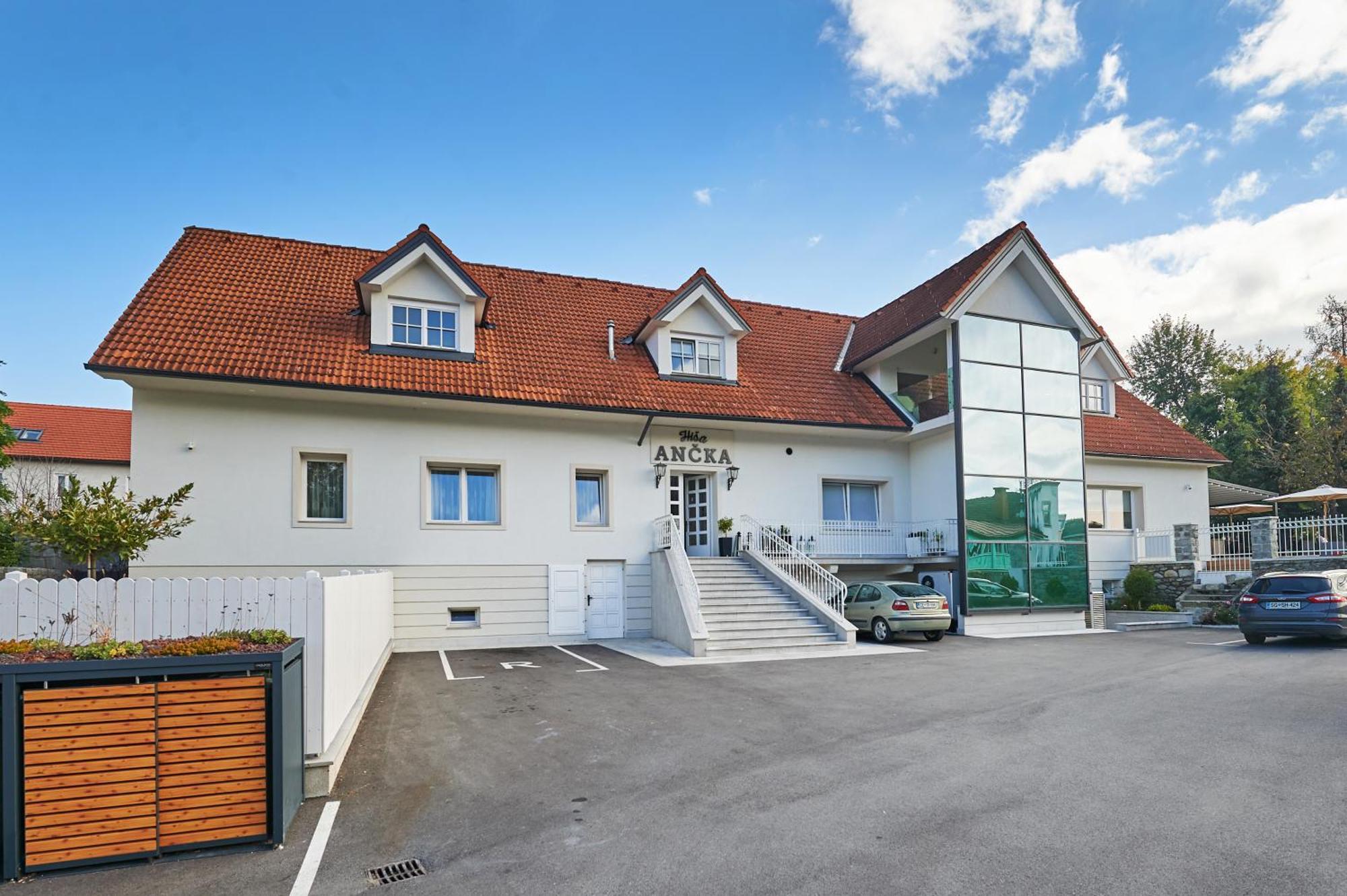 Hisa Ancka, Boutique Hotel & Maja Rooms Slovinský Hradec Exteriér fotografie